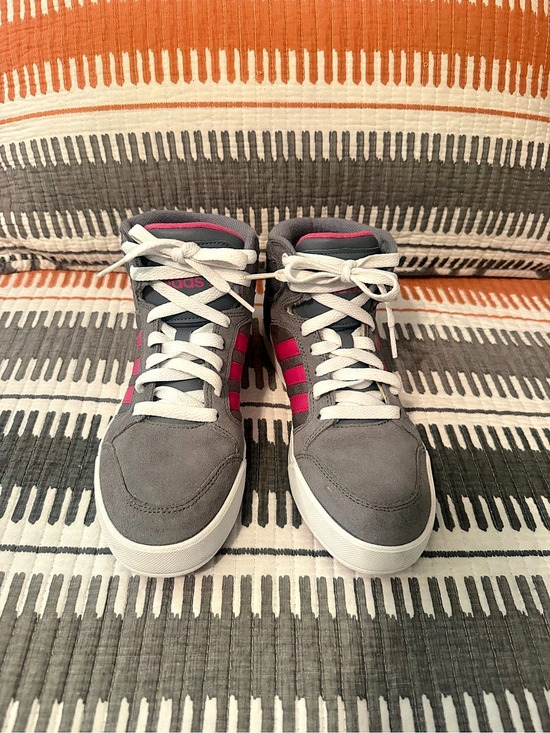 adidas Shoes - adidas Raleigh Mid K NEO High Top Sneakers Gray & Pink US 6